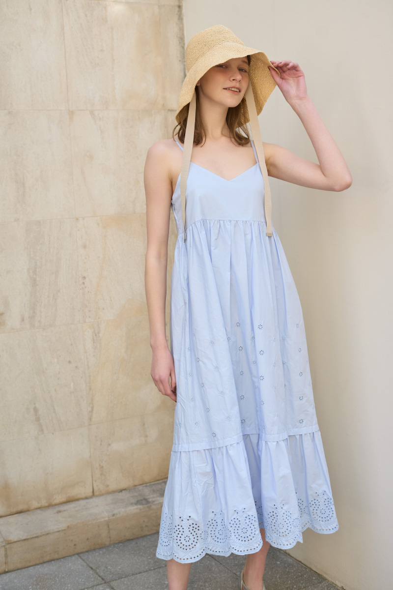 MULTIWAY DRESS 様々な着方でアレンジ！コットンエンブロイ