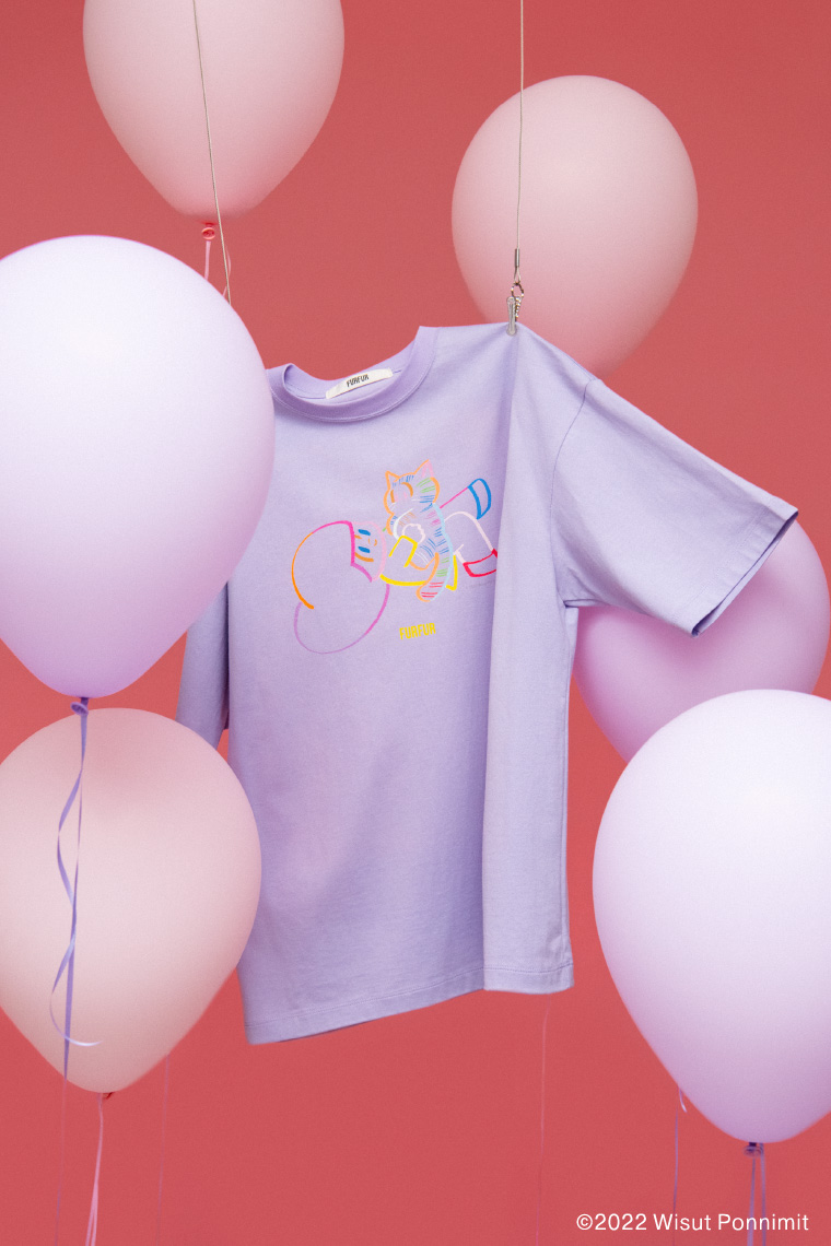 パープルのTシャツ