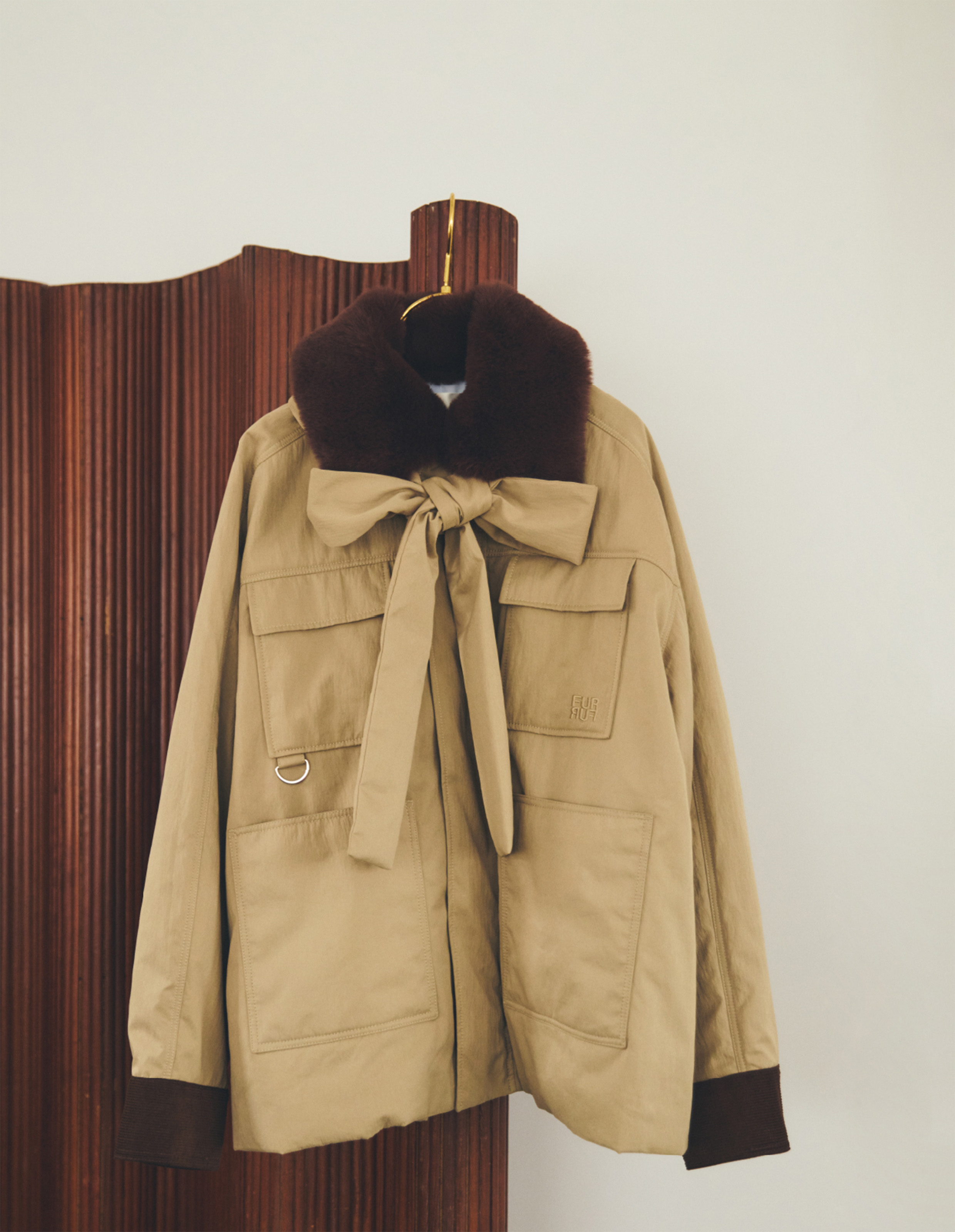 LIGHT OUTER