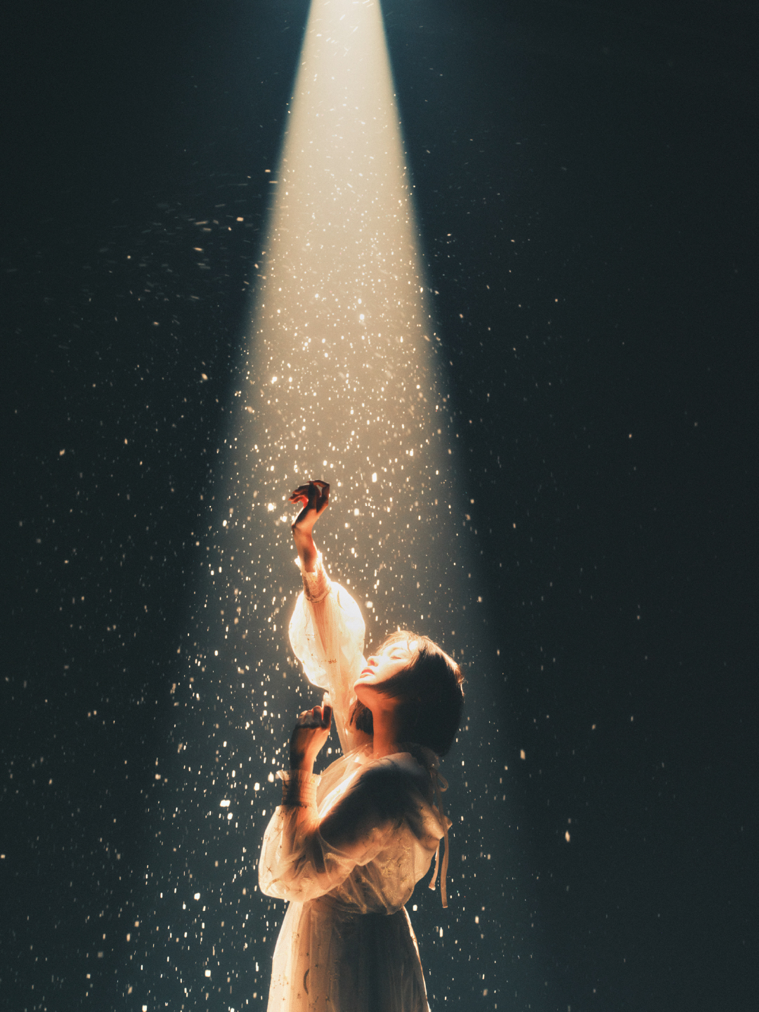 Dressを着用したモデル