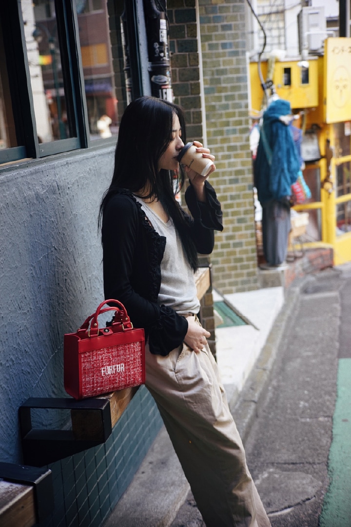 同コーディネートのサイドスタイル