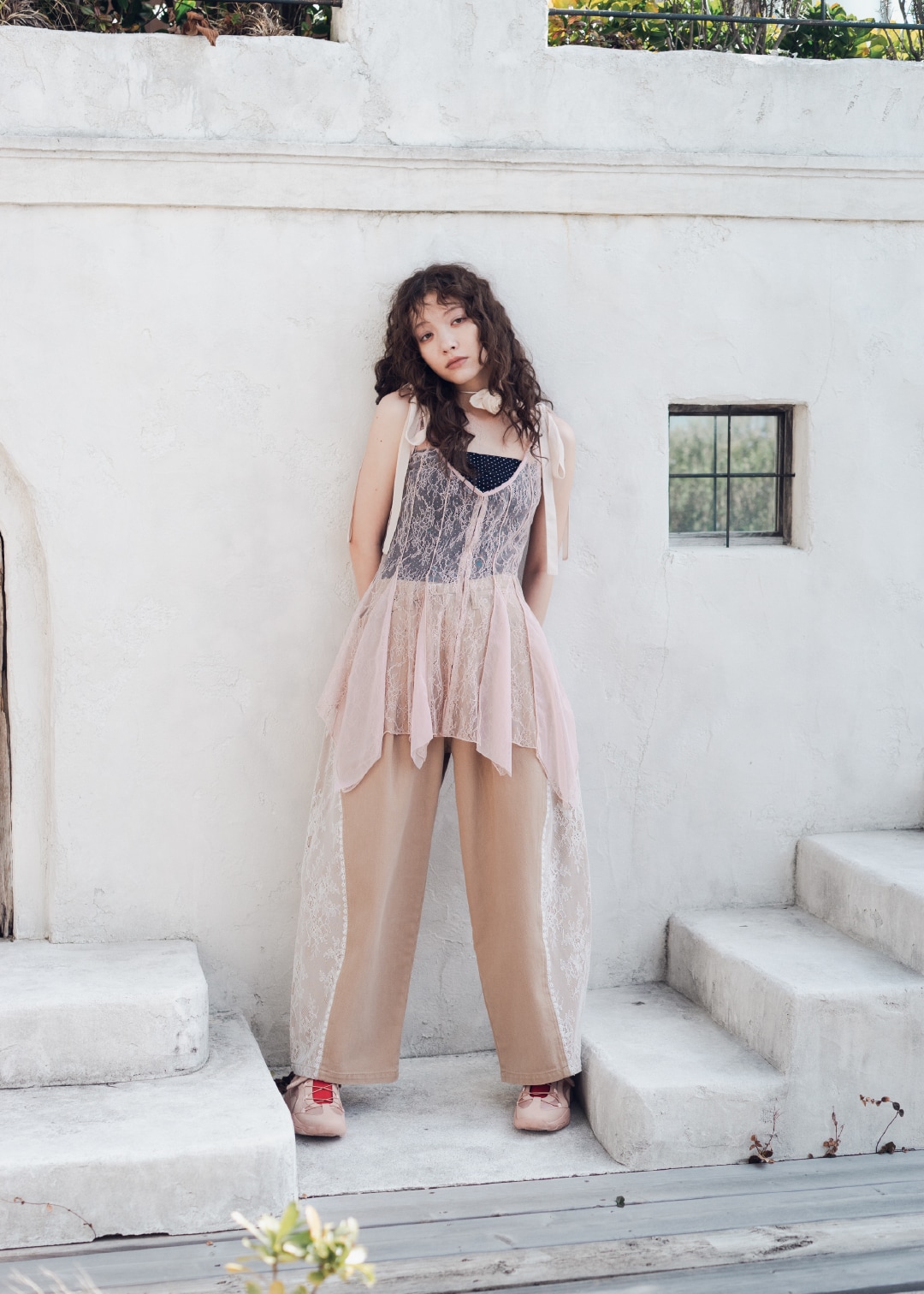 同コーディネートの全身写真